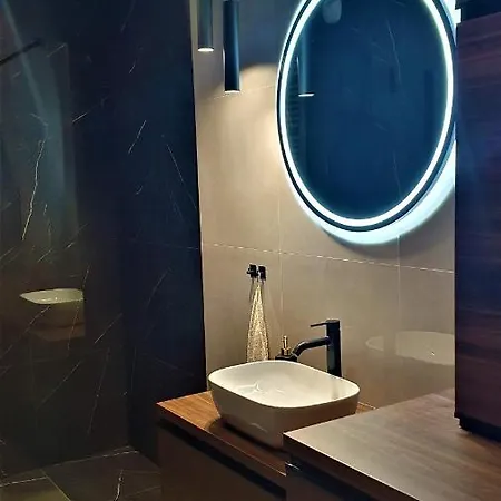 Apartament Przytulny Przy Ksiezym Mlynie - Garaz - Klimatyzacja - Dostep Na Kod - Fv Apartman